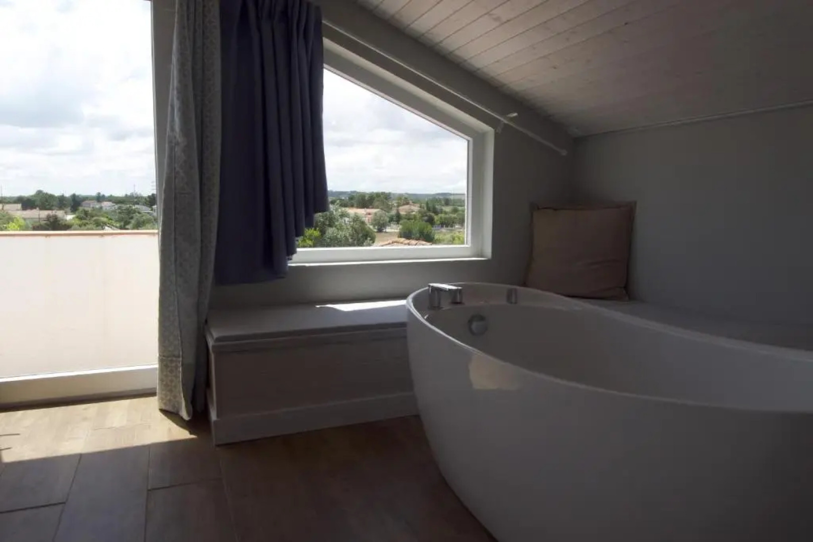 D'Vine Country House