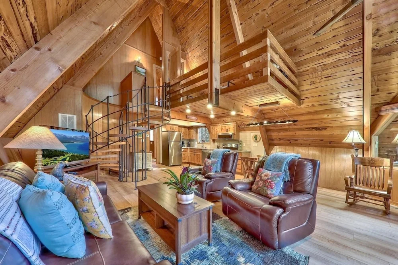 Pyramid Peak by RedAwning