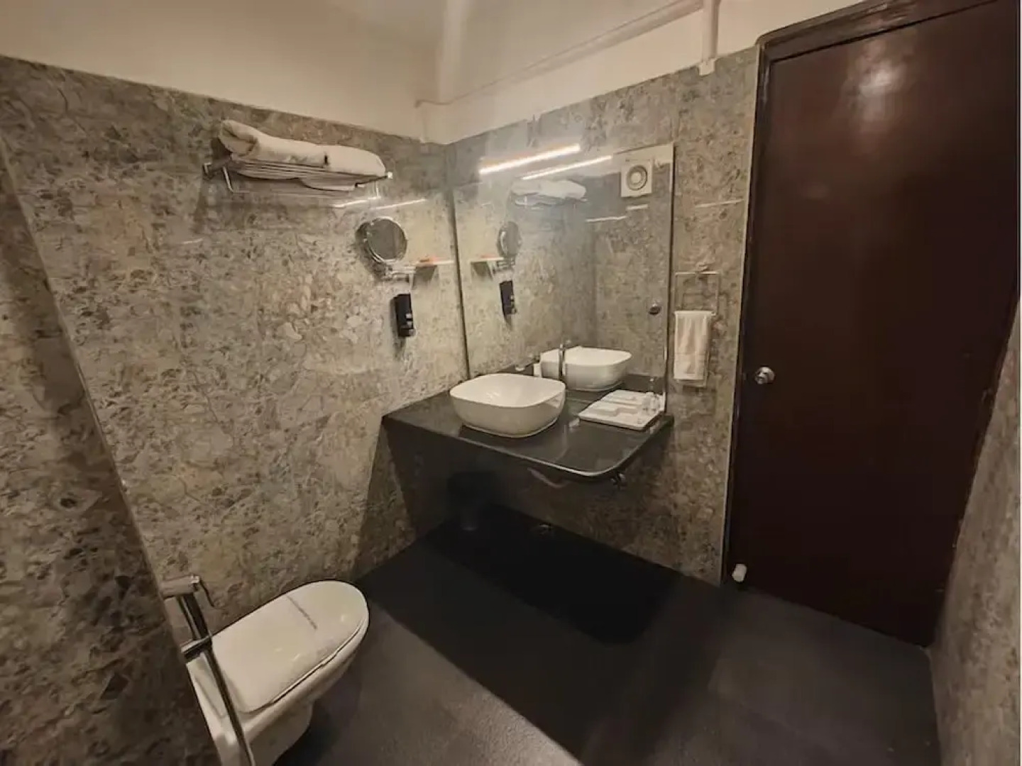 Hotel Radhika Regency