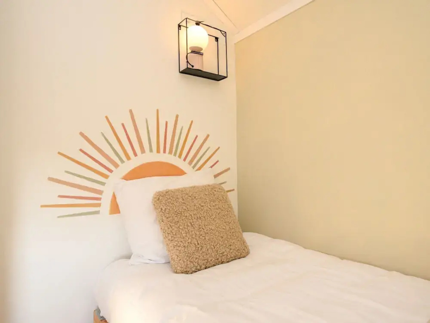 Holiday Home in Vrouwenpolder Near Beach