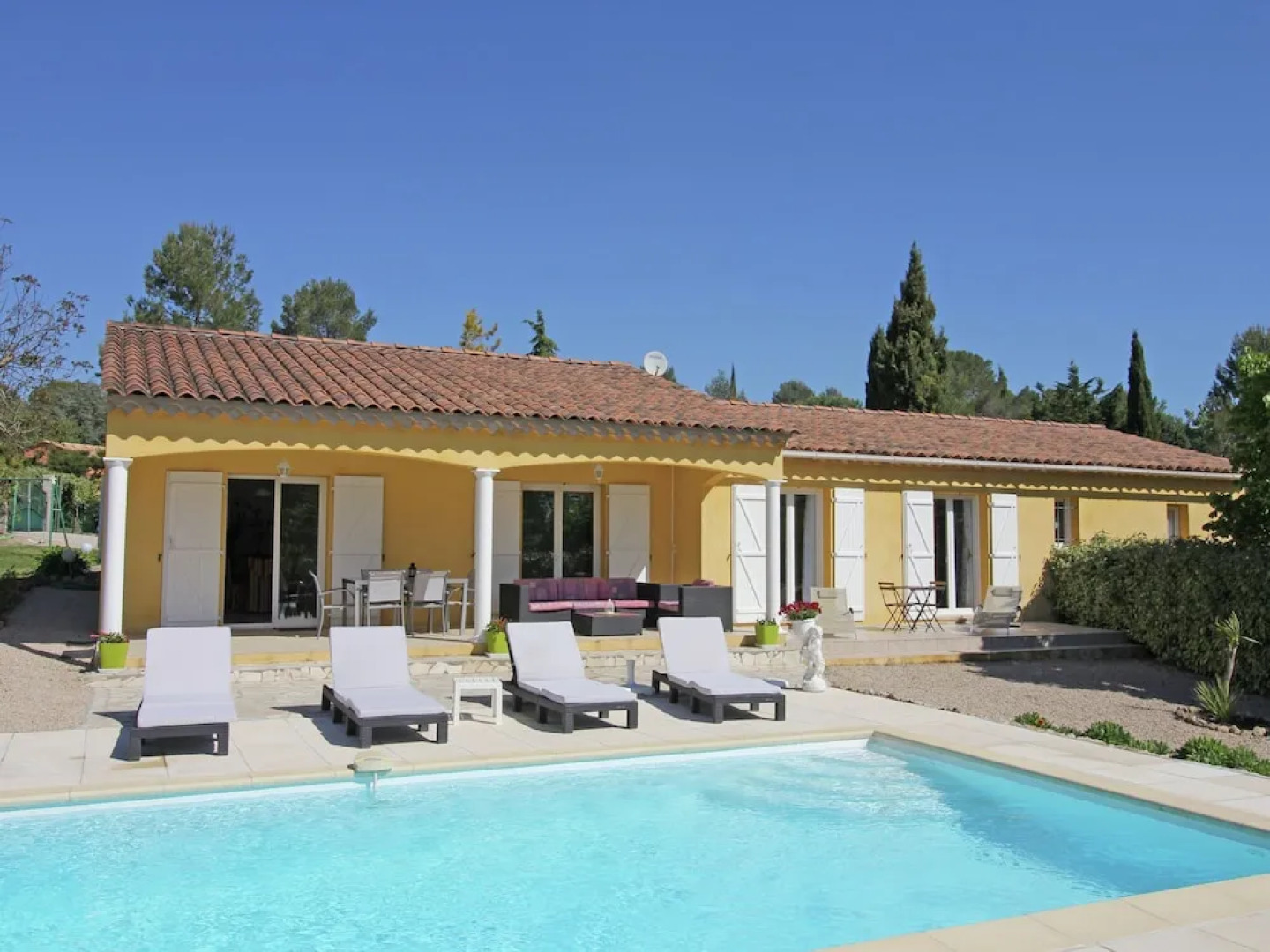 Detached Villa With Private Pool and Beautiful Garden, 25km From sea and Beach