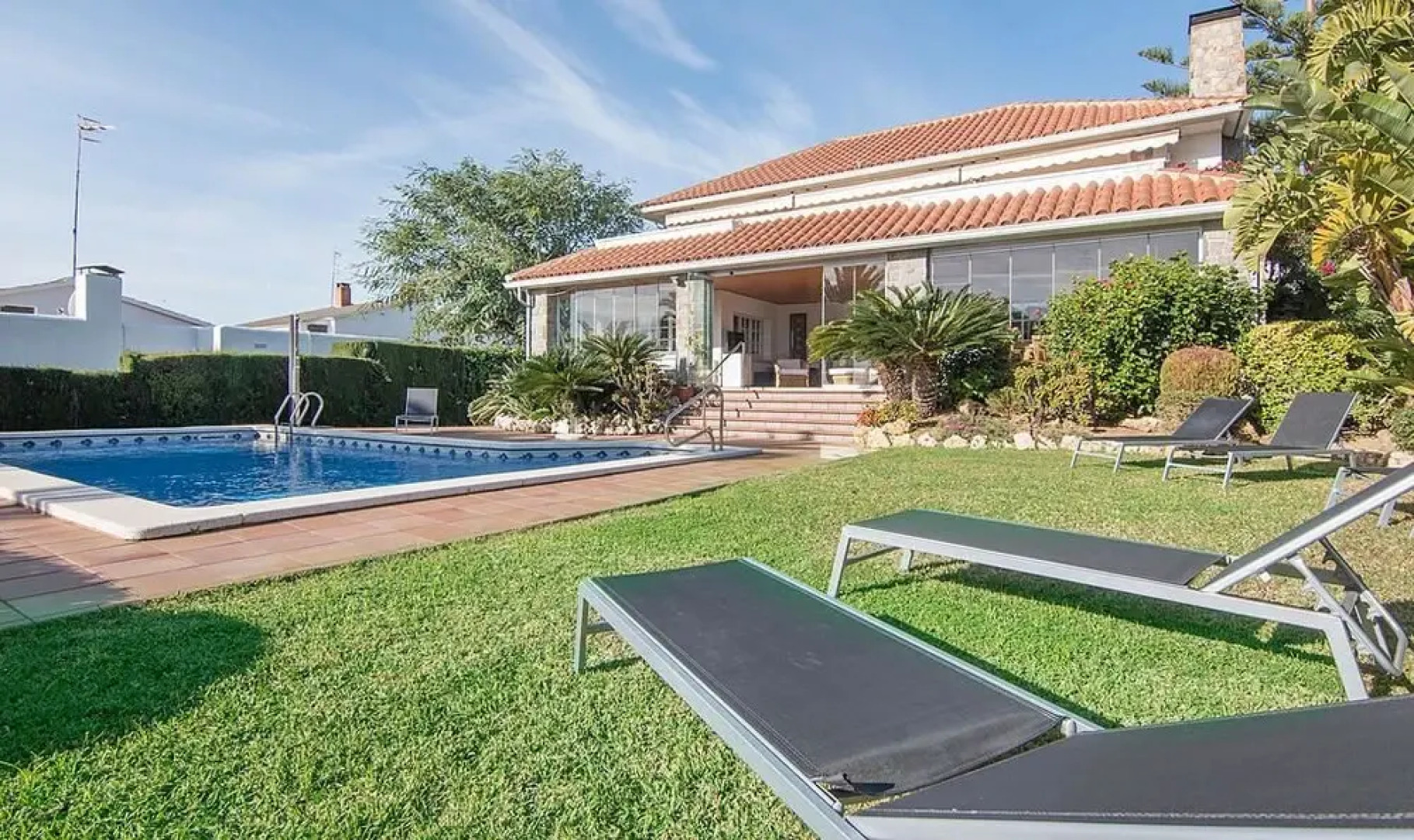 Gallery Villa 650M from the Beach (R81)