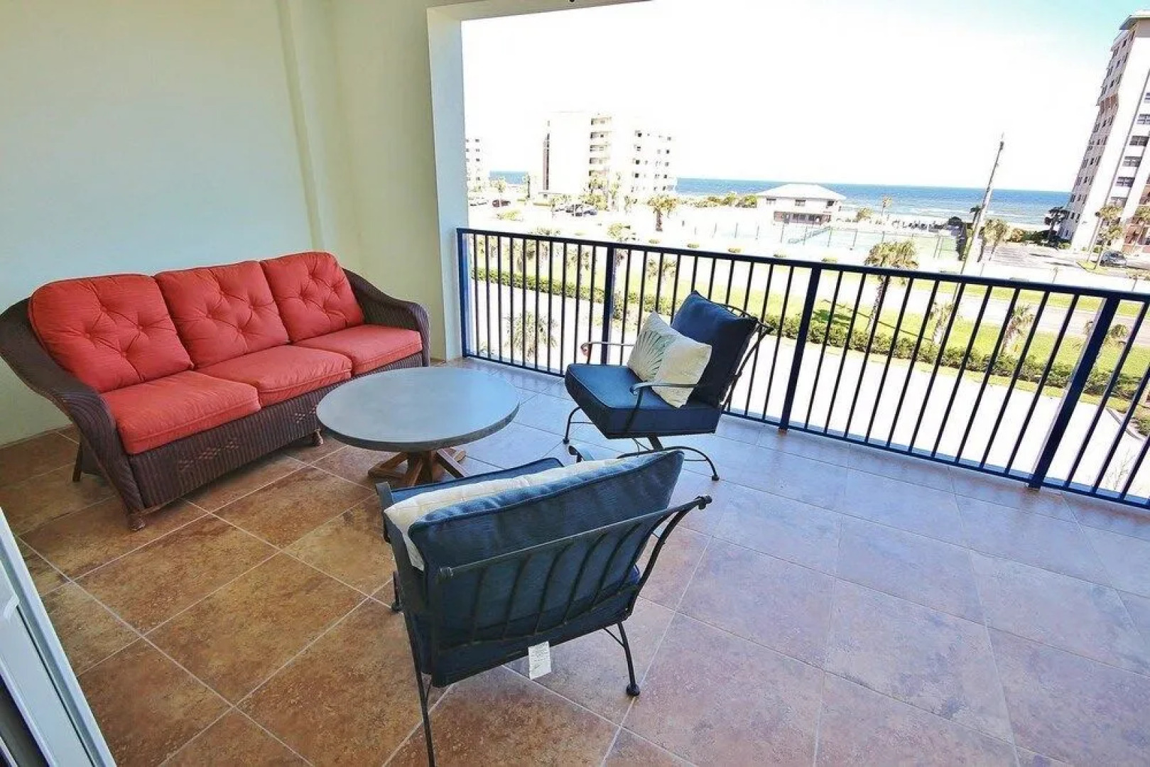 Oceanwalk 18-406 Apartment 2