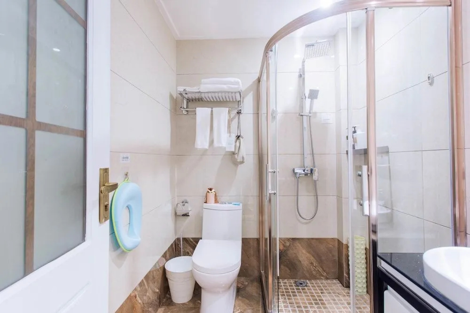 Wuyishan Old Street Sen Live British Inn