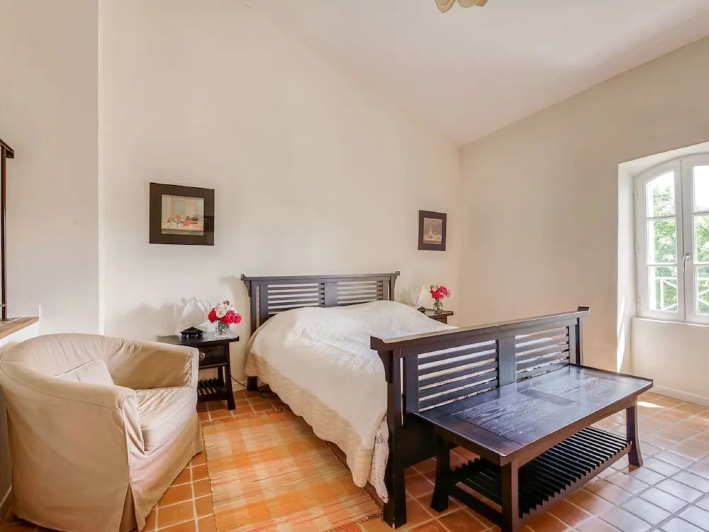 Quaint Holiday Home in Rustrel With Swimming Pool