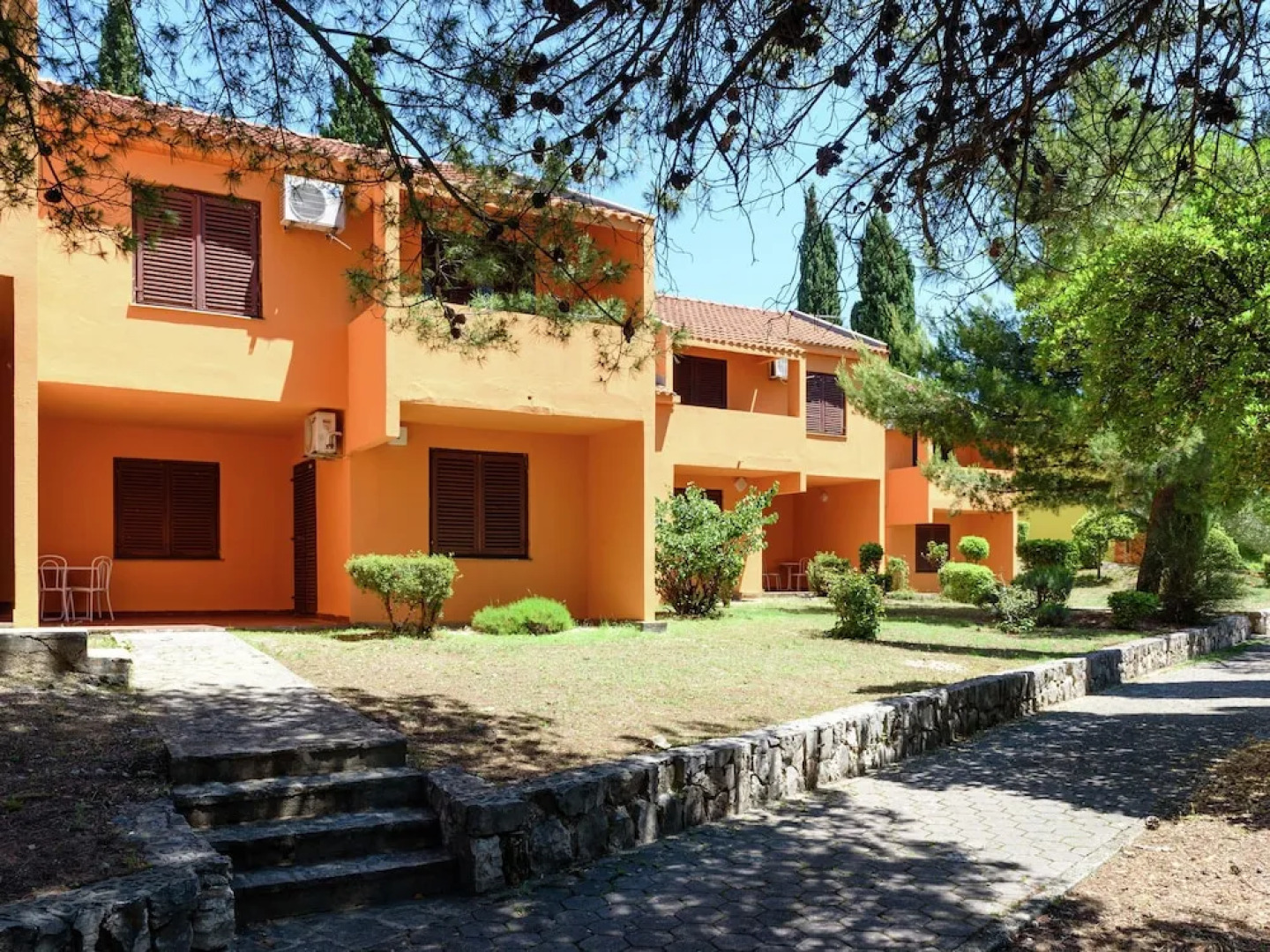 Tidy Apartment With Wifi, 4 km From City of Trogir