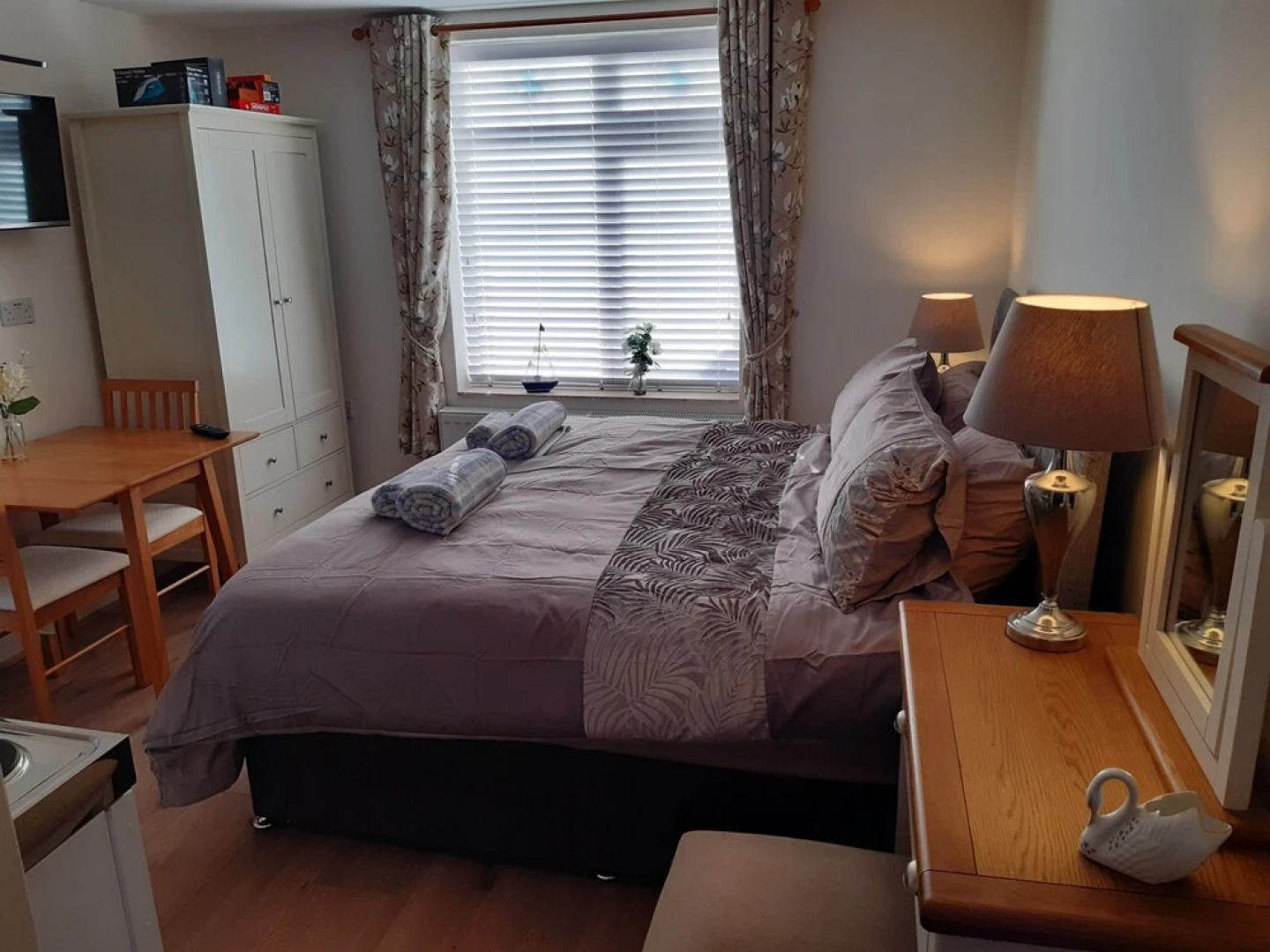 Oakdene.....perfect for Couple or Singles