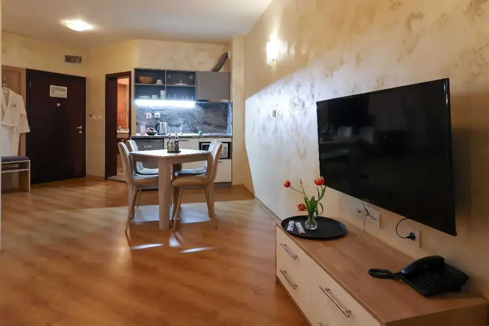 Green Wood Resort Apartments