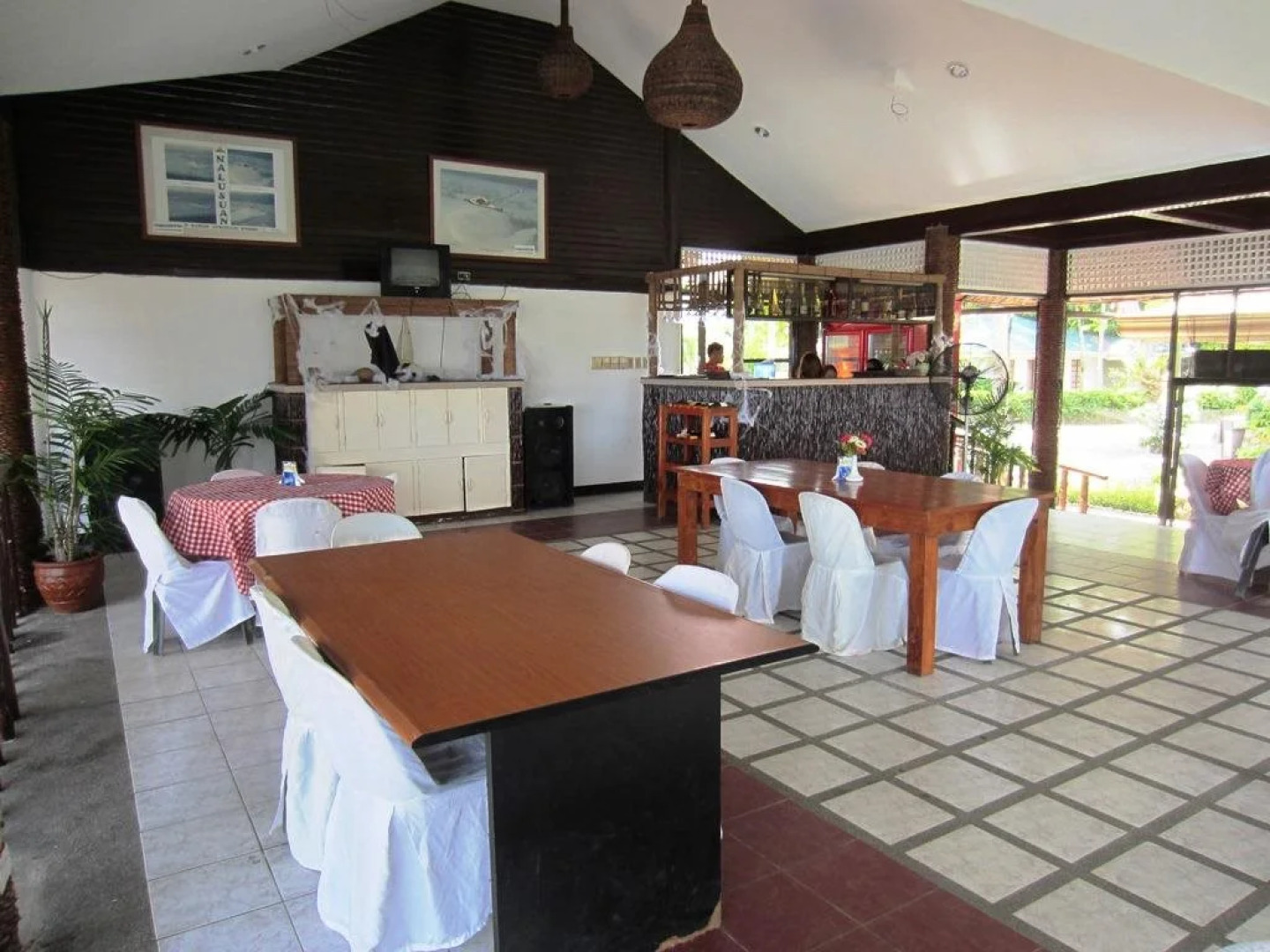 Estaca bay Garden Resort