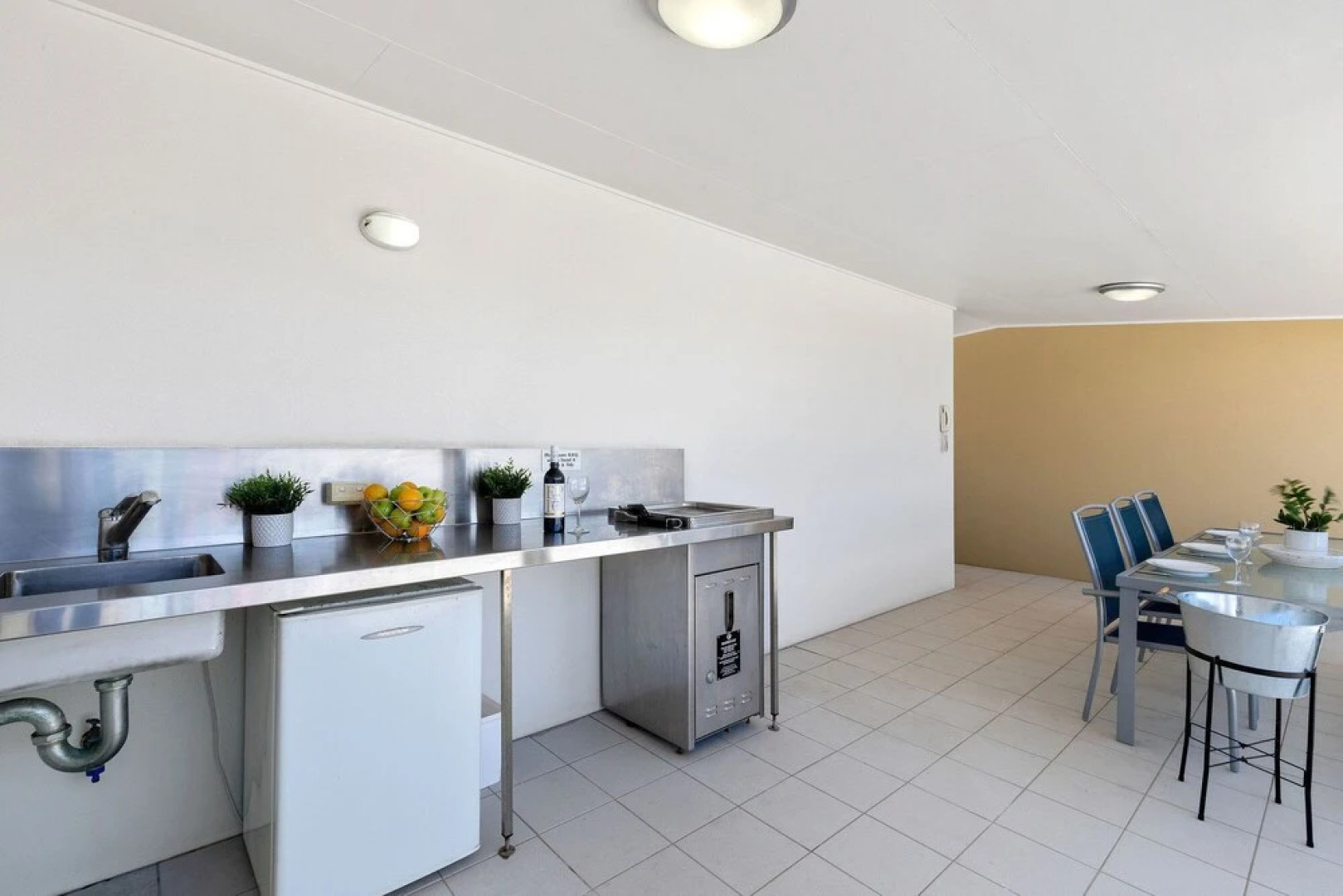 6BR Coolum Beach