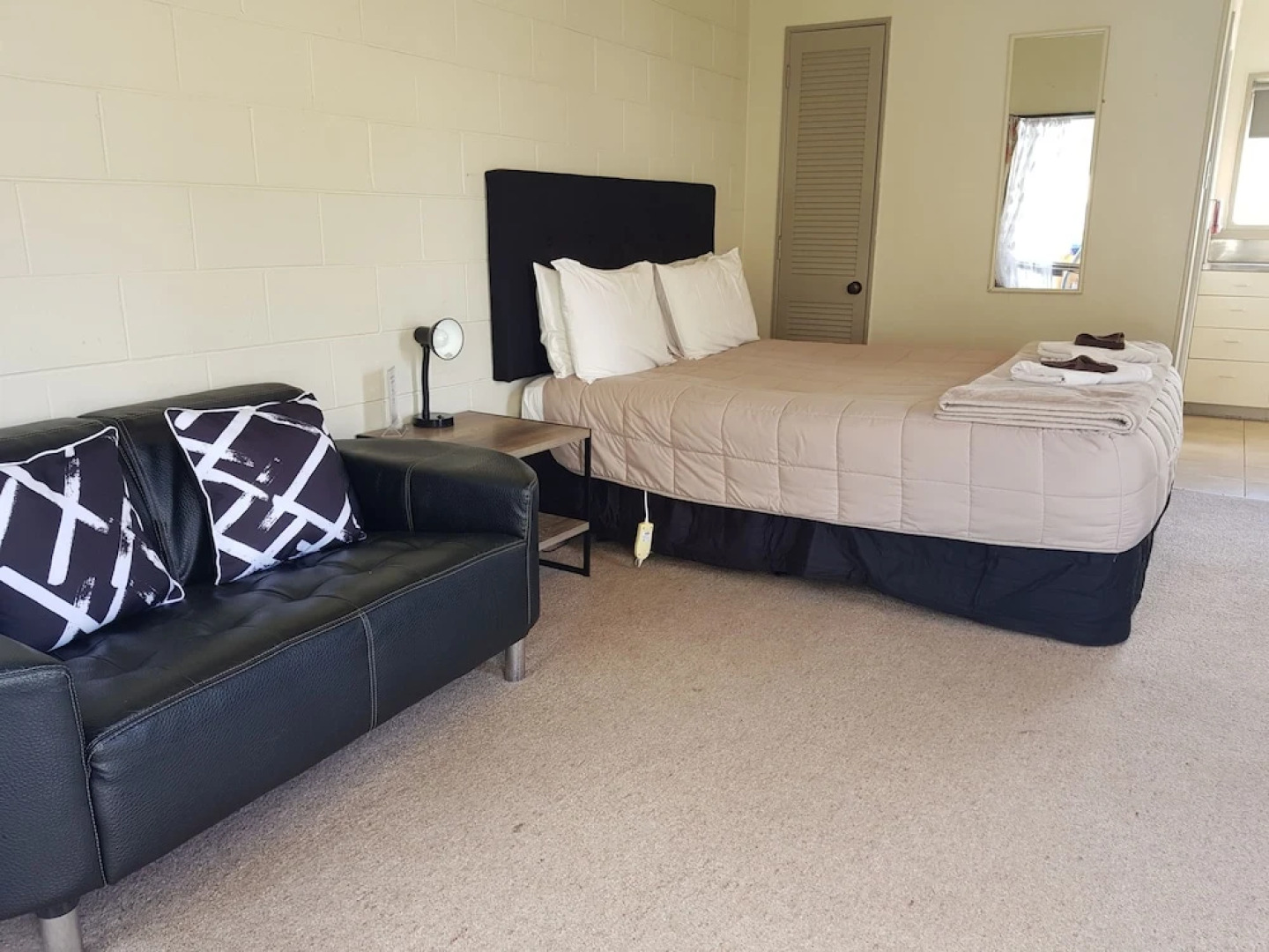 Fountain Court Motel