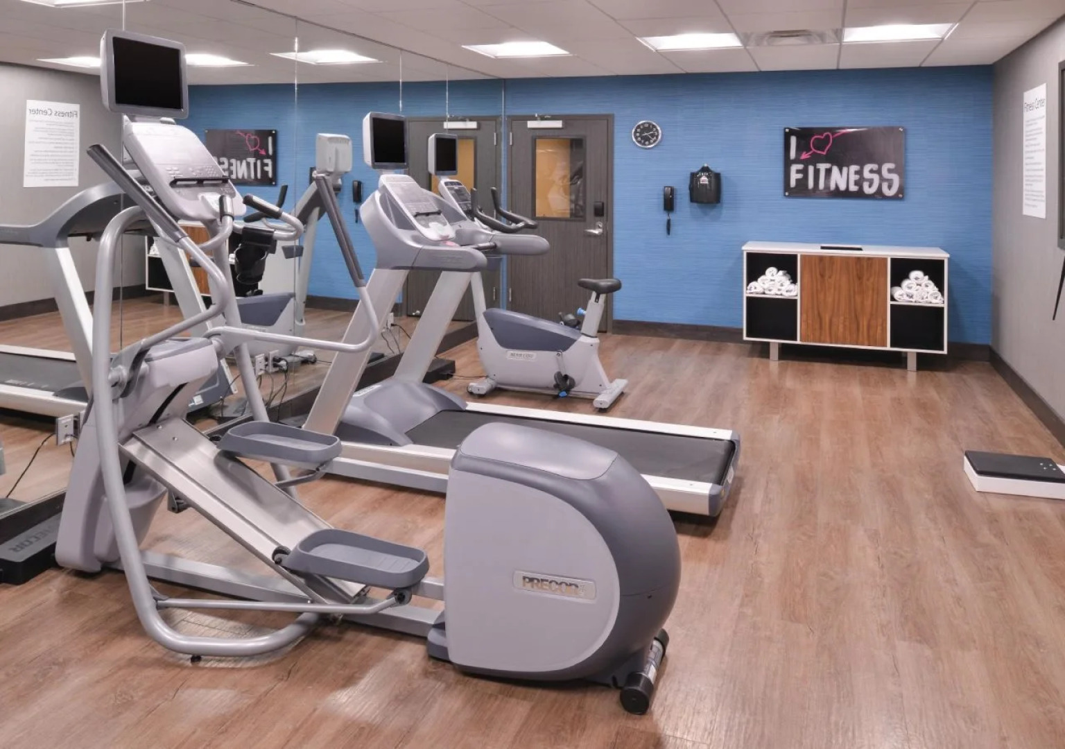 Holiday Inn Express & Suites Bryant - Benton Area by IHG