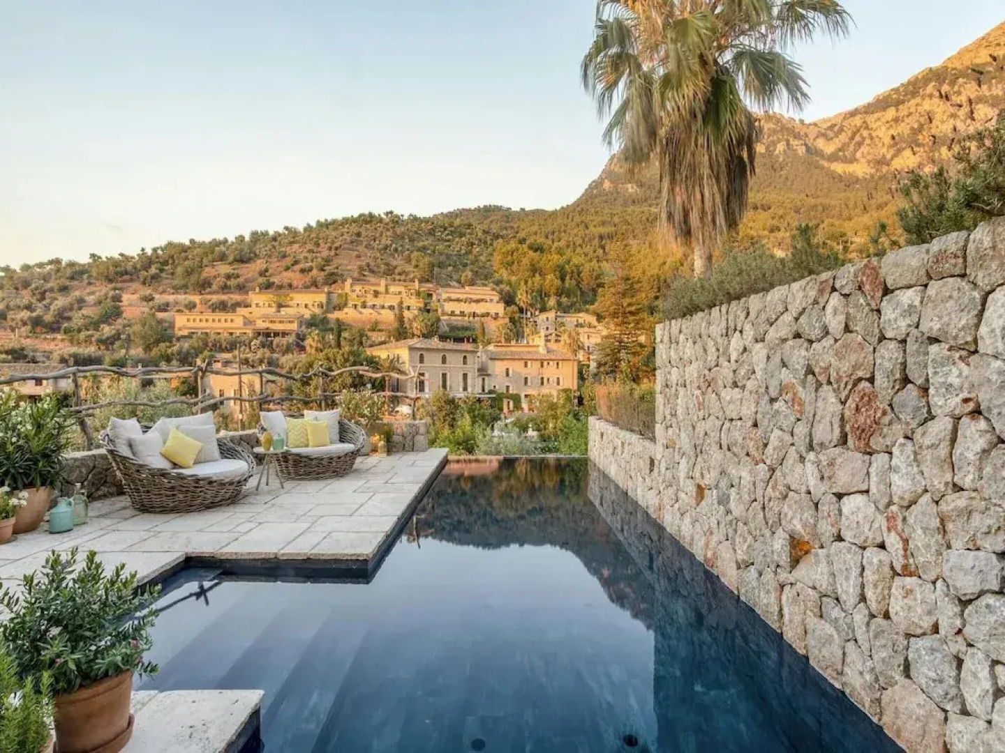 Stylish Holiday Home With Deia Views