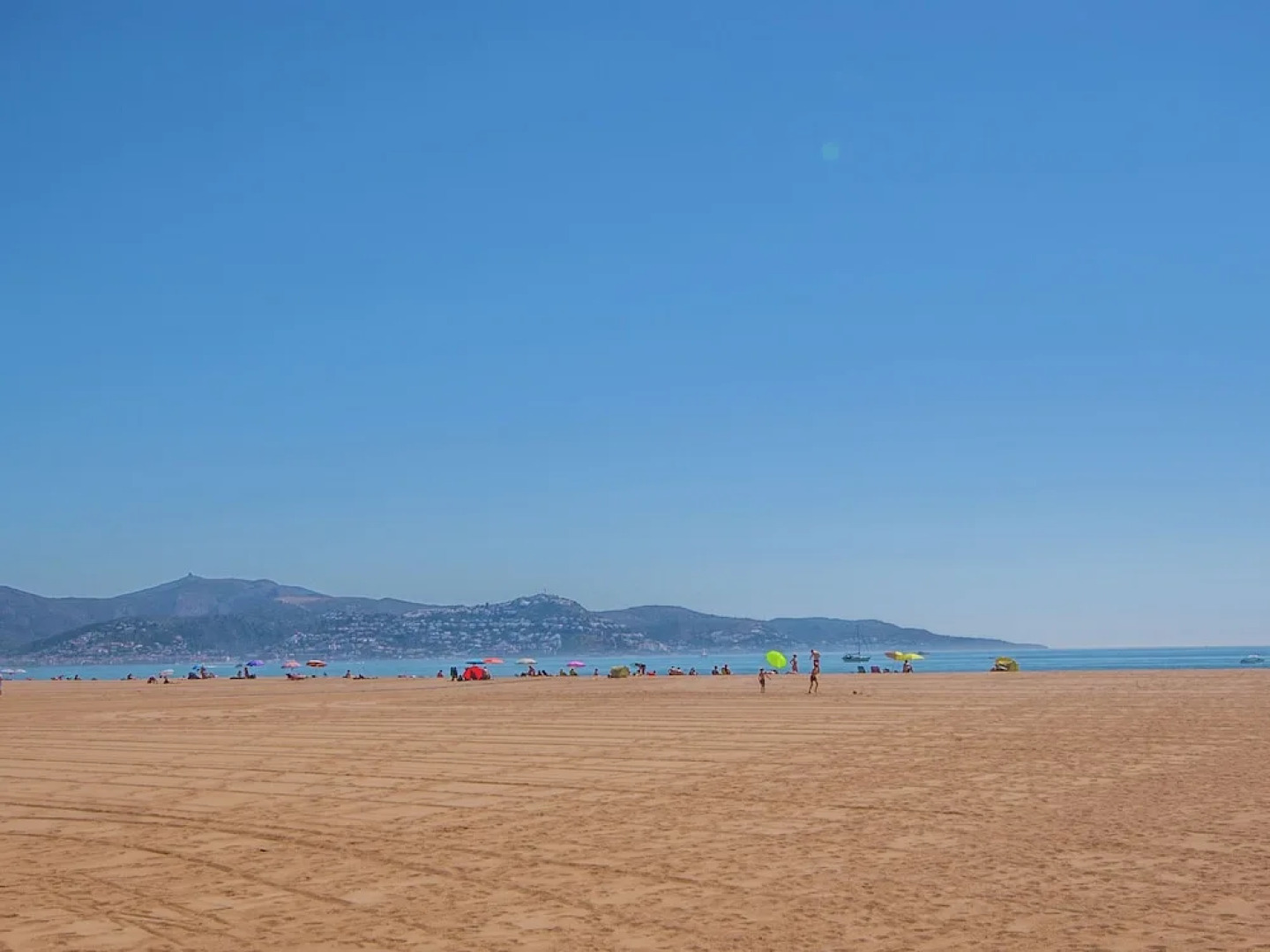 Huge Holiday Home in Catalonia With Private Swimming Pool