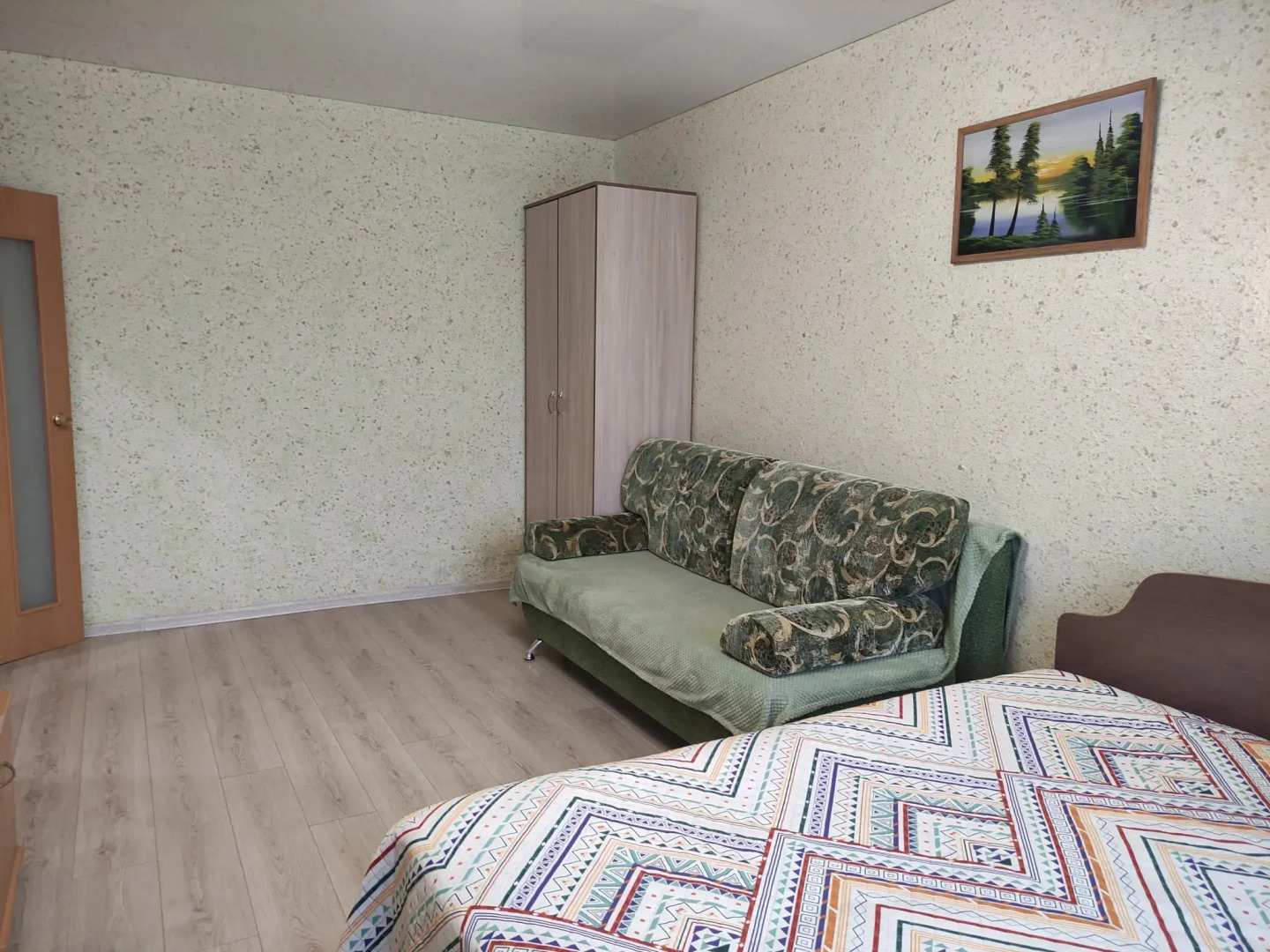 Апартаменты на проспекте Коммунистический 92