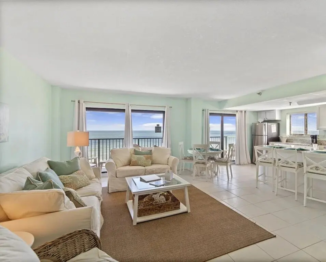 Tropical Suites At Sunglow Resort