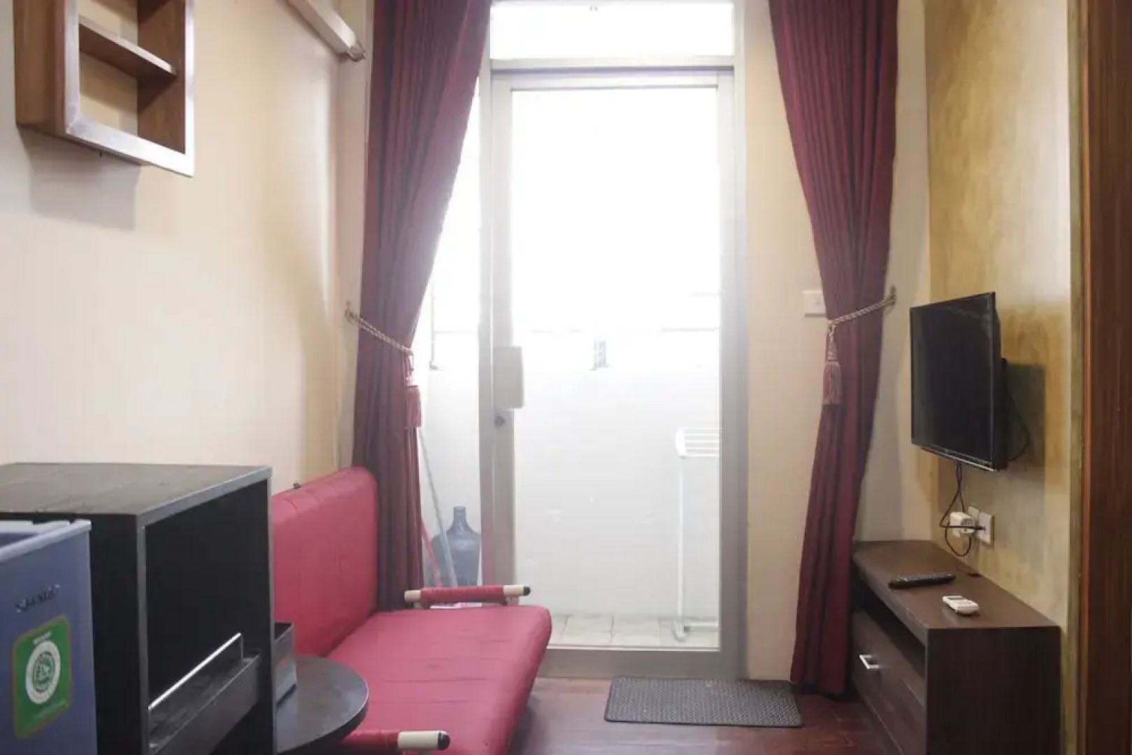 Strategic & Comfy 2Br Apartment At The Edge Near Unjani
