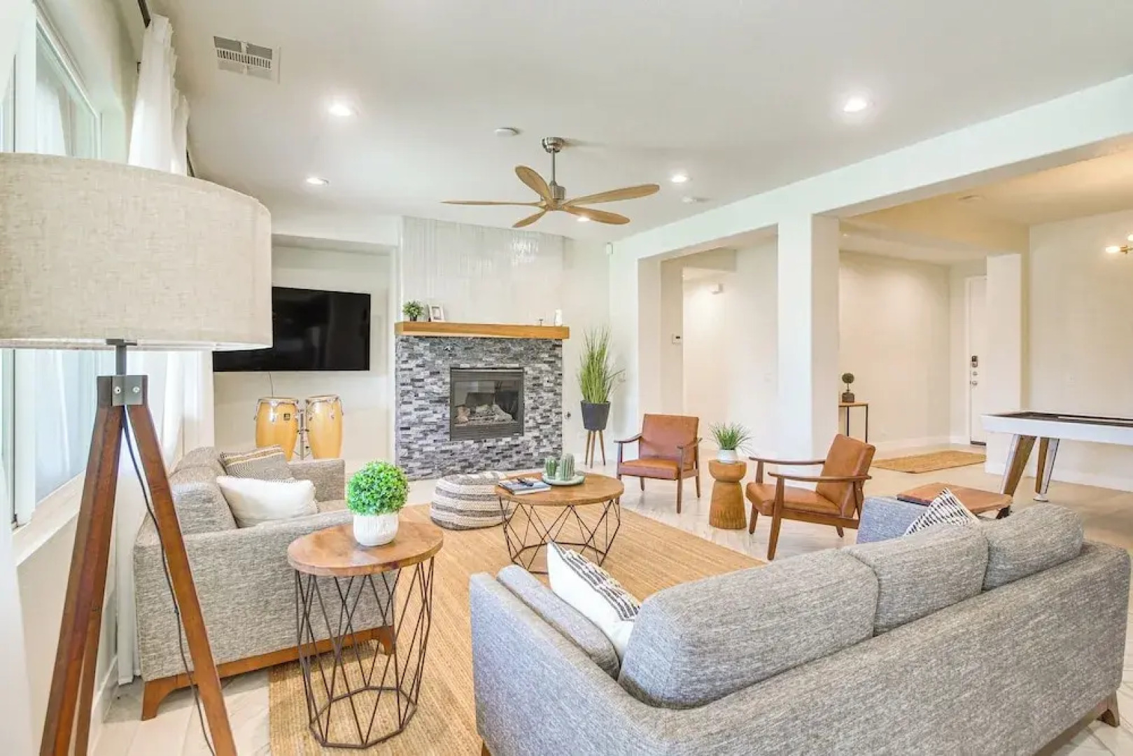 Indio Oasis w/ Heated Saltwater Pool + Hot Tub!