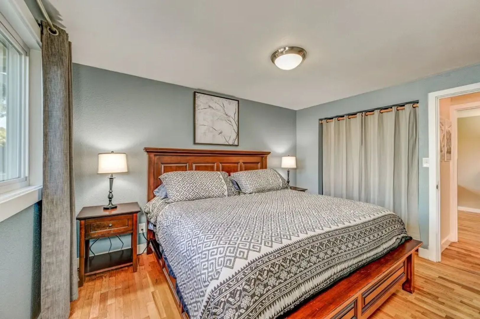 Renton Oasis: Relaxing 3br Home W/ Great Outdoor! 3 Bedroom Home by RedAwning