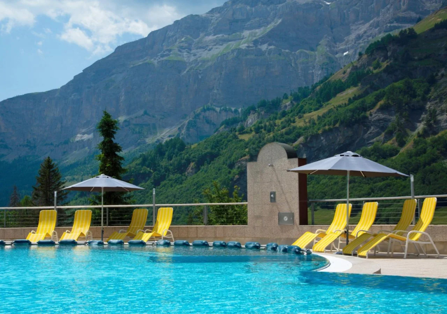 Thermalhotels und Walliser Alpentherme & SPA Leukerbad