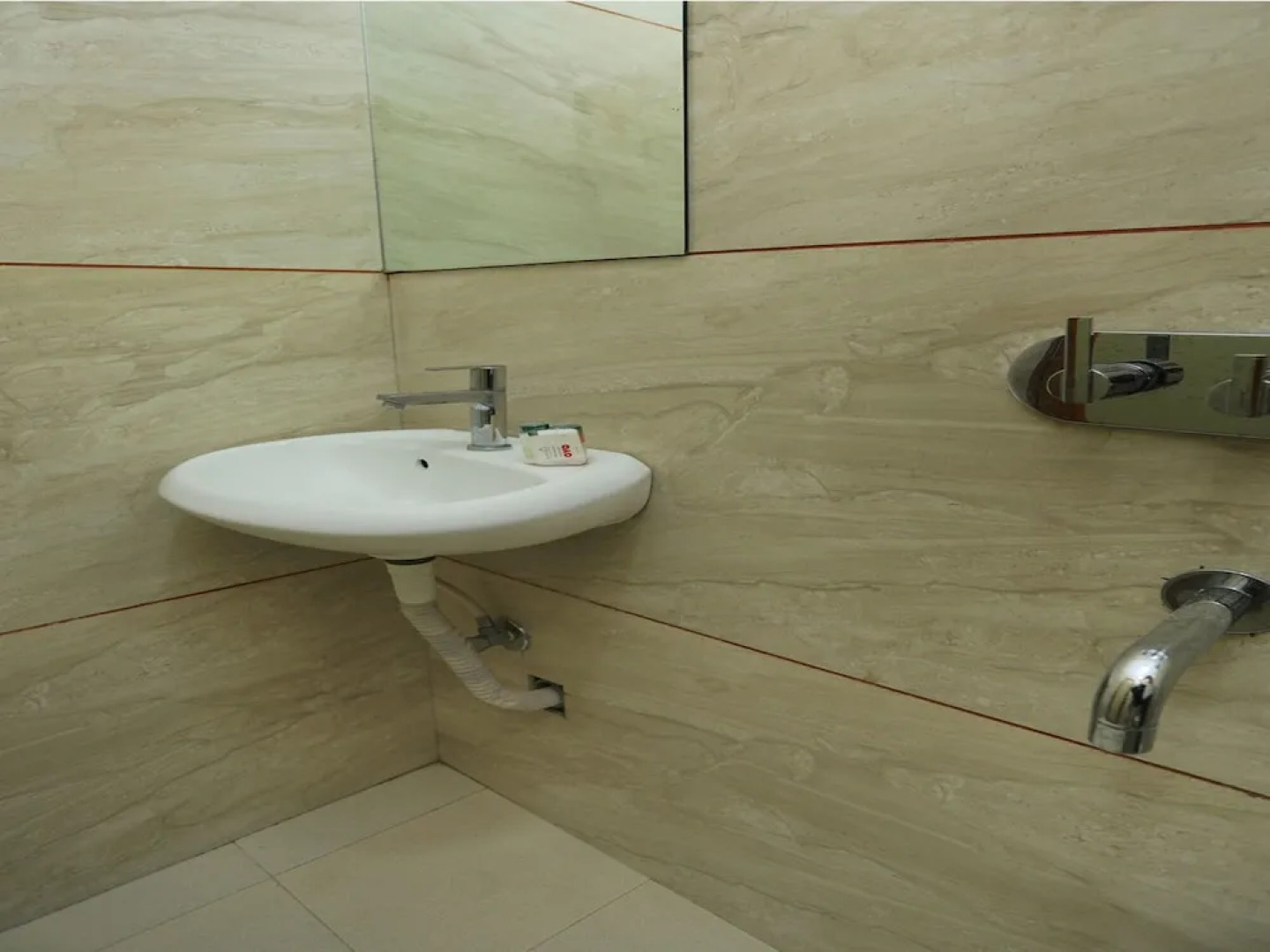 OYO 16163 Hotel Shri Hari