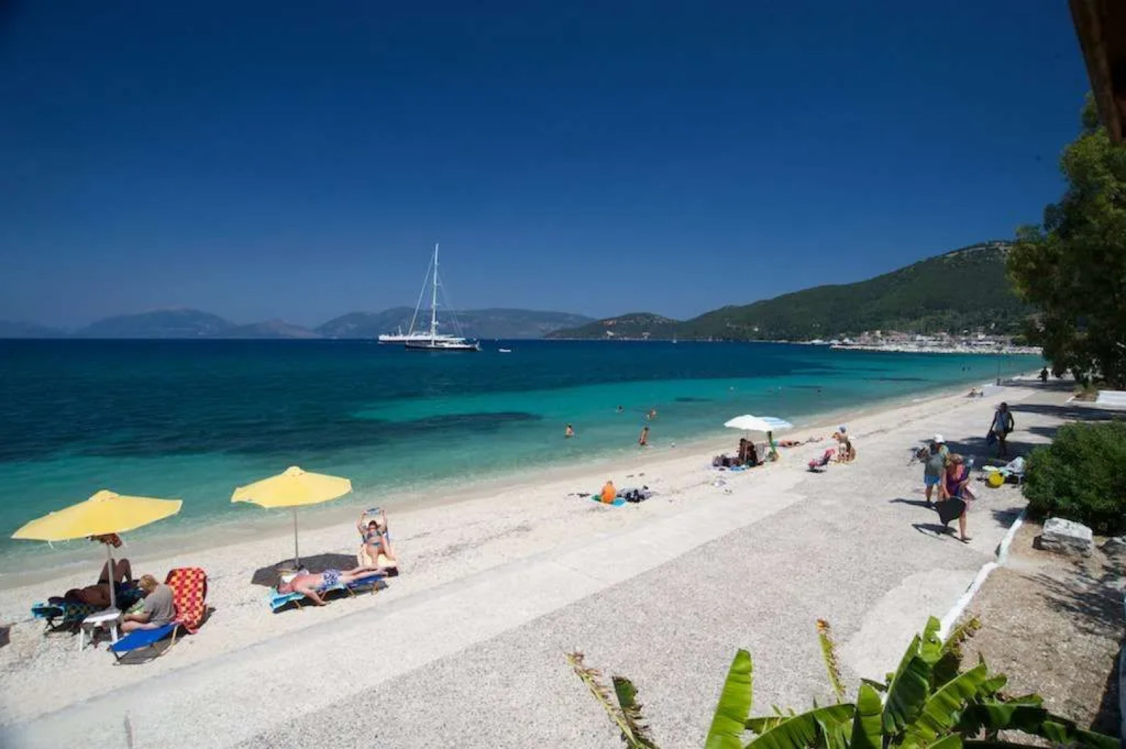 Camping Karavomilos Beach