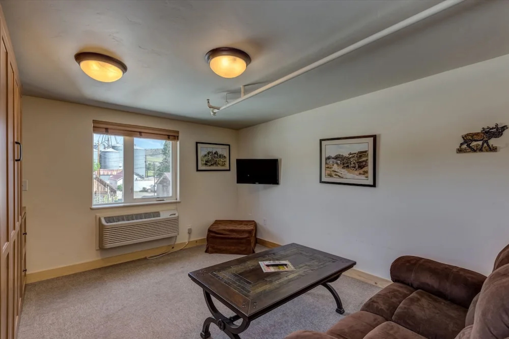 HiWay 40 Grill and Lodge