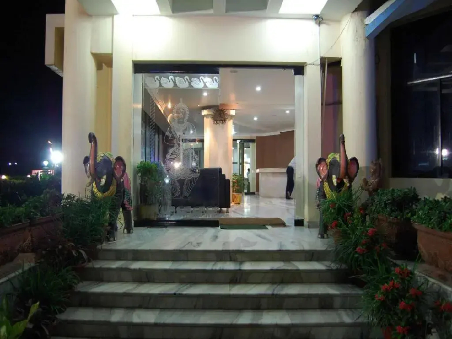 Hotel Niladri Premium