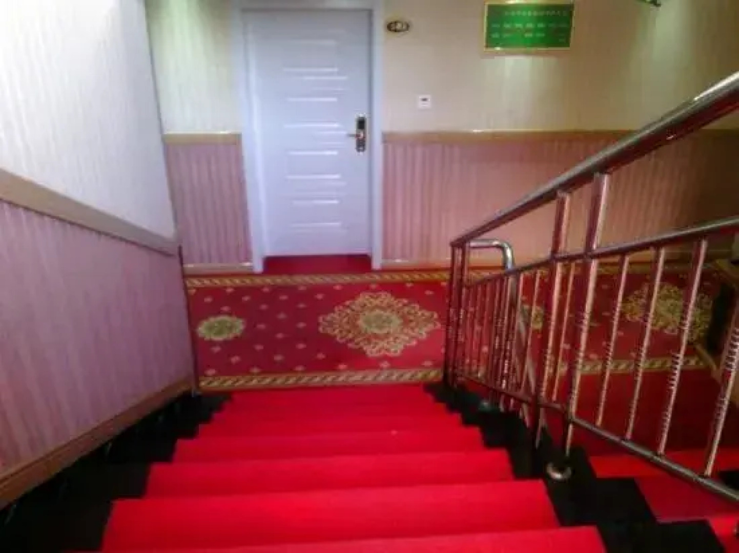 Prairie Pearl Express Hotel