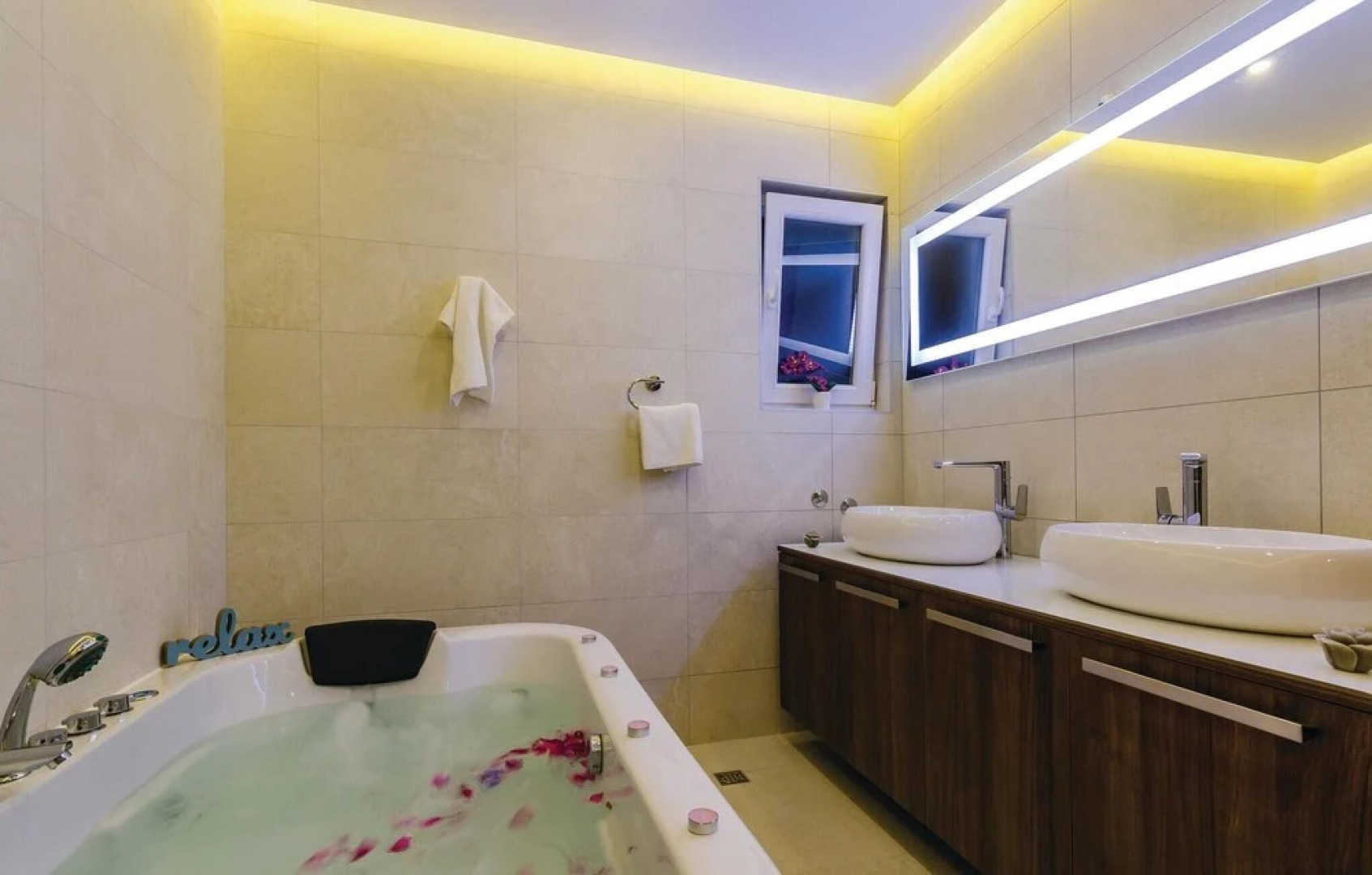 Nice Home in Zaton Veliki With Sauna, Wifi and 4 Bedrooms