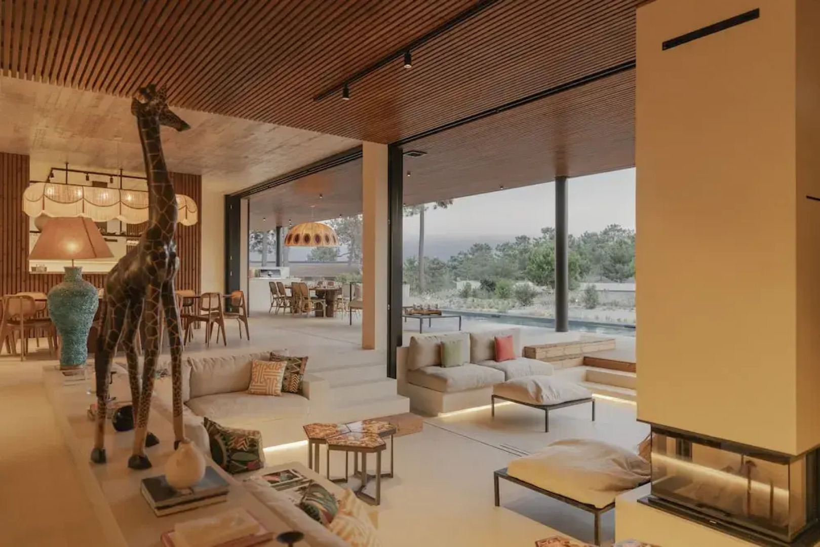 CL M Villa Retreat by Cadenzalux