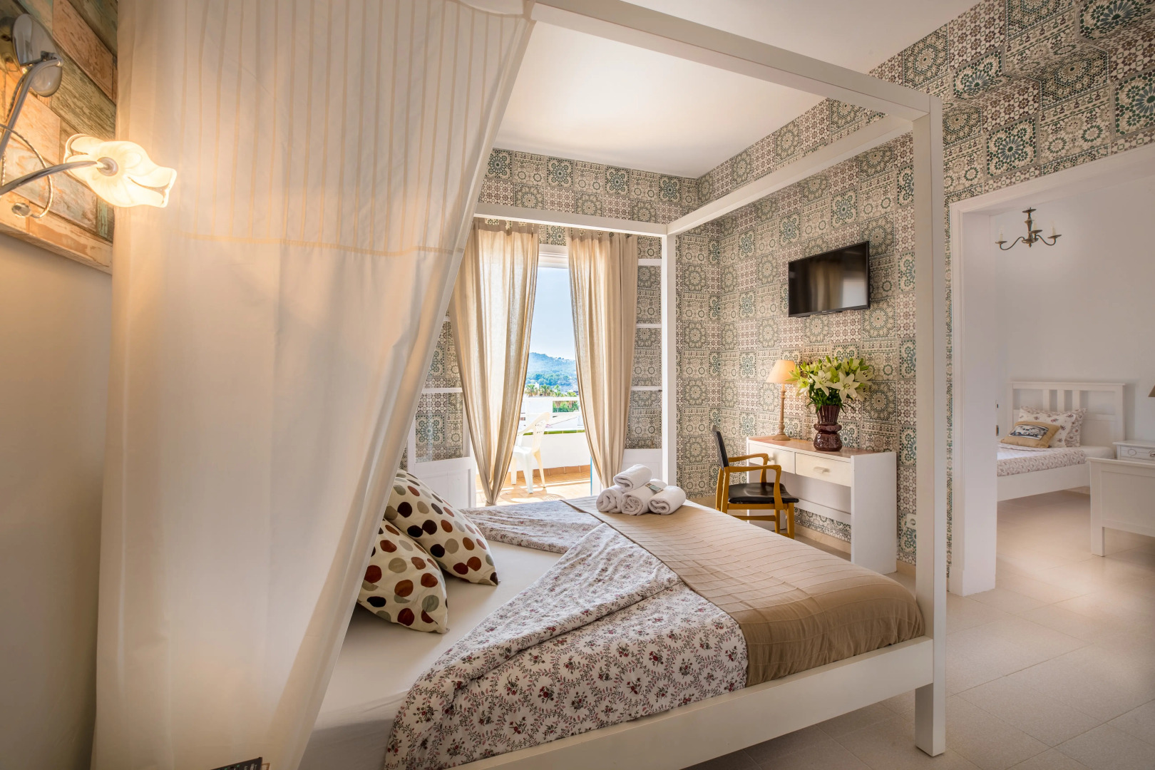 Bella Colina I Vintage Hotel 1953