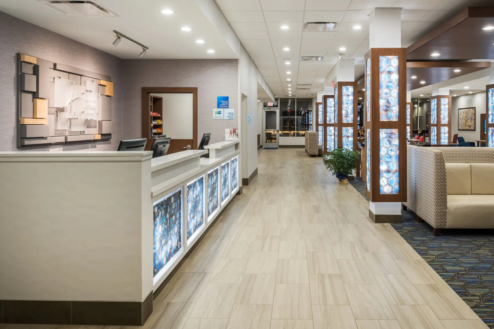 Holiday Inn Express & Suites West Plains Southwest by IHG