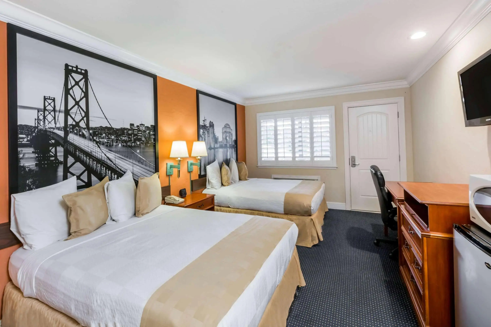 Aura Inn Monterey