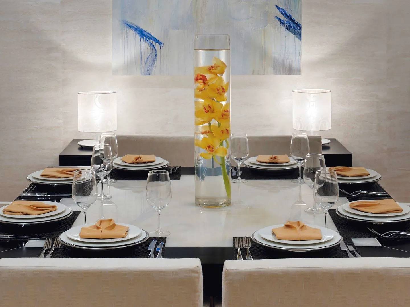 Mövenpick Jumeirah Lakes Towers Hotel