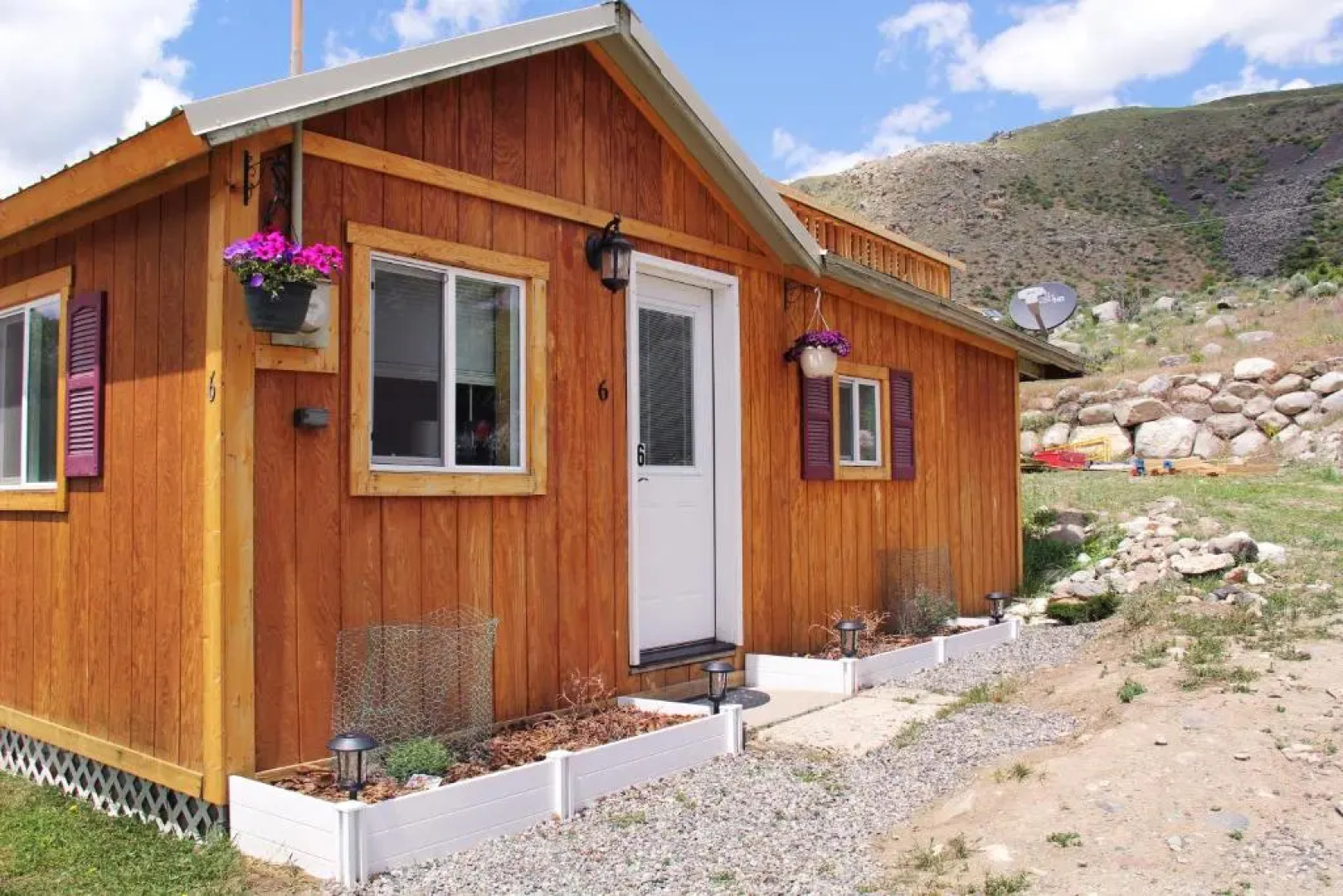 Yellowstone's Treasure Cabins