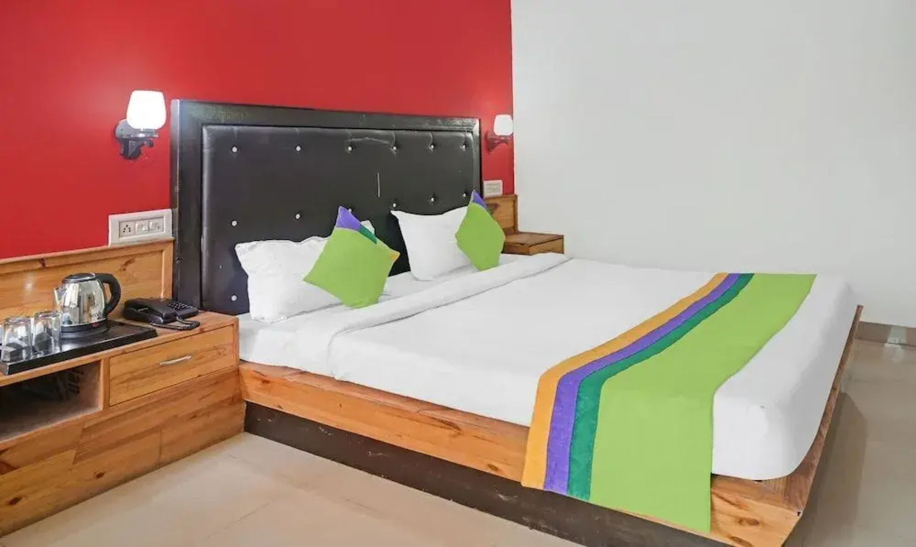 Treebo Trend Woodward II