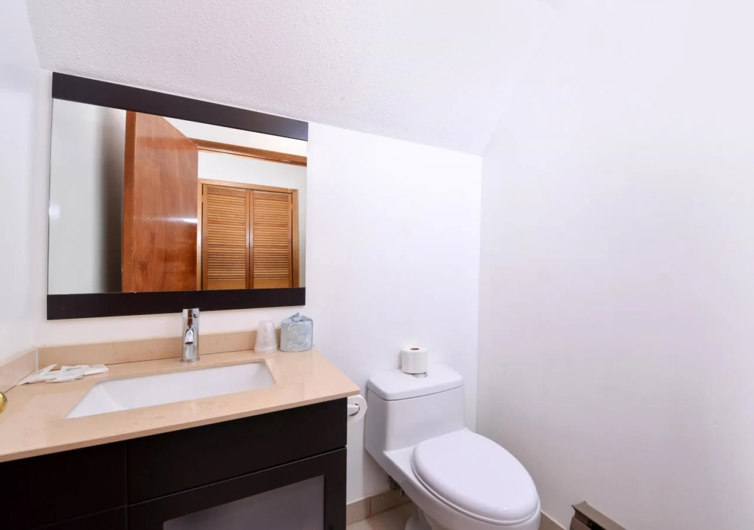 Howard Johnson Inn Trenton