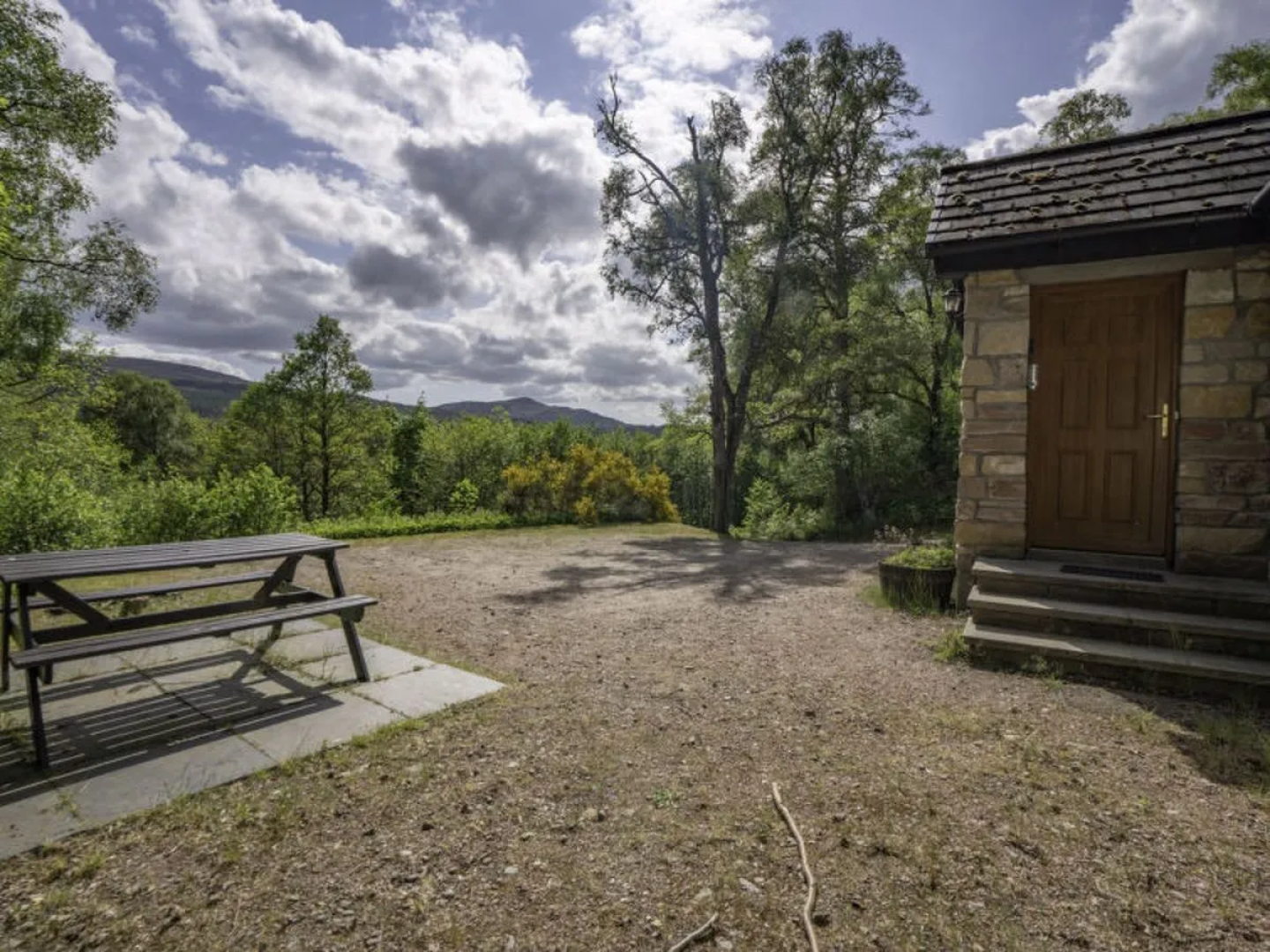 House Brochs Drumnadrochit