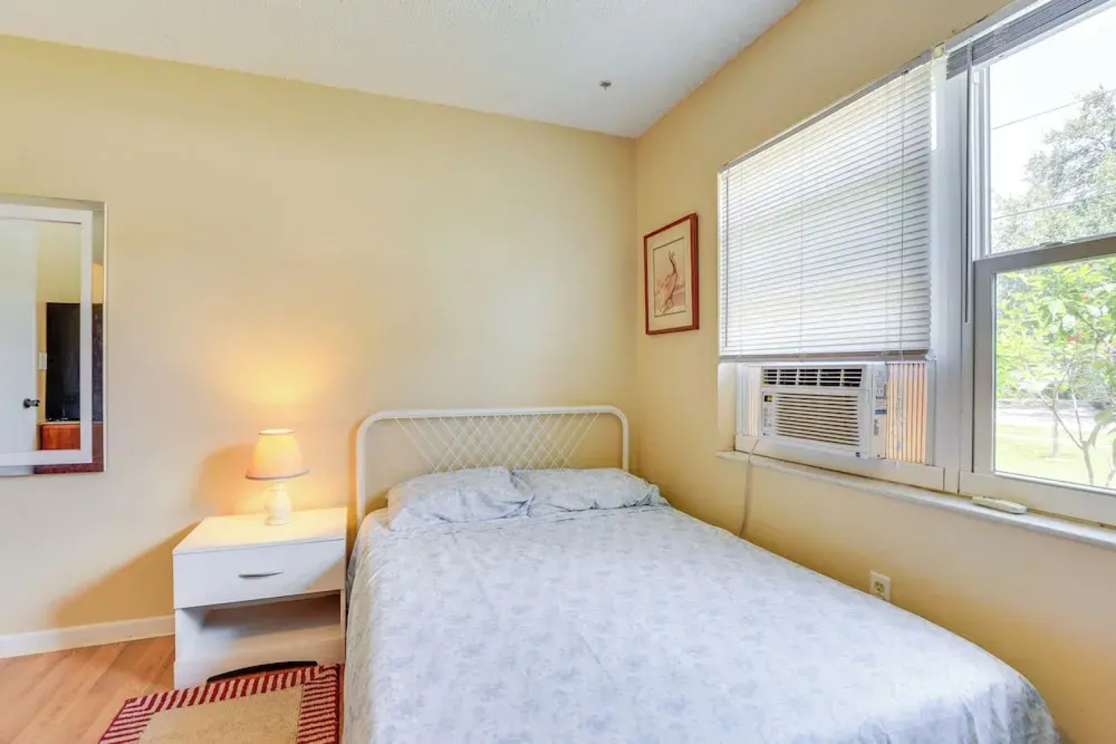 7 Mi to Beach: Pinellas Park Studio w/ Patio