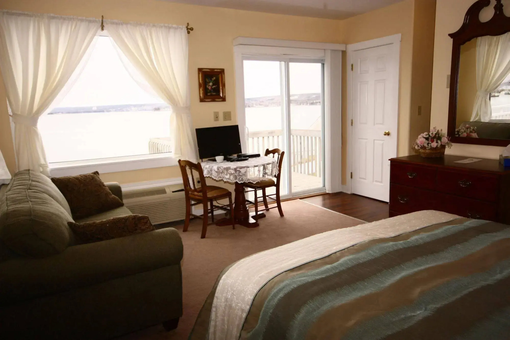 Come From Away B&B Inn