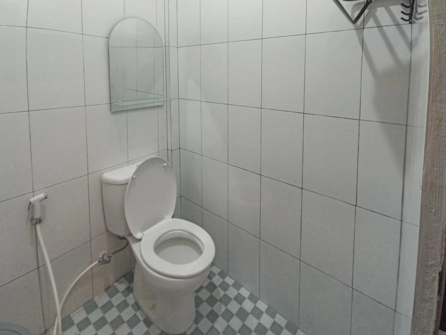 RedDoorz Syariah near Sentani City Square