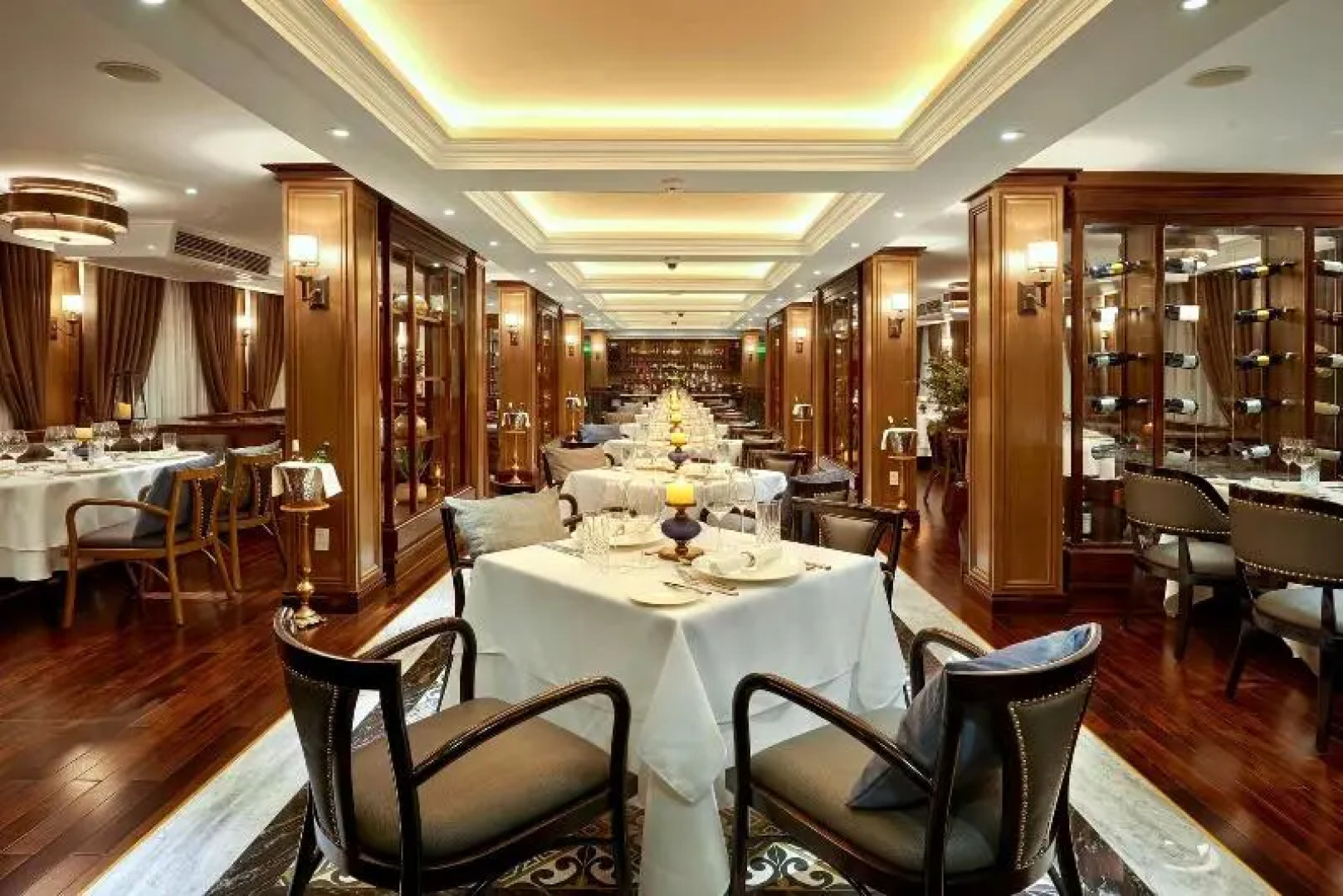 Paradise Grand Cruise Lan Ha Bay