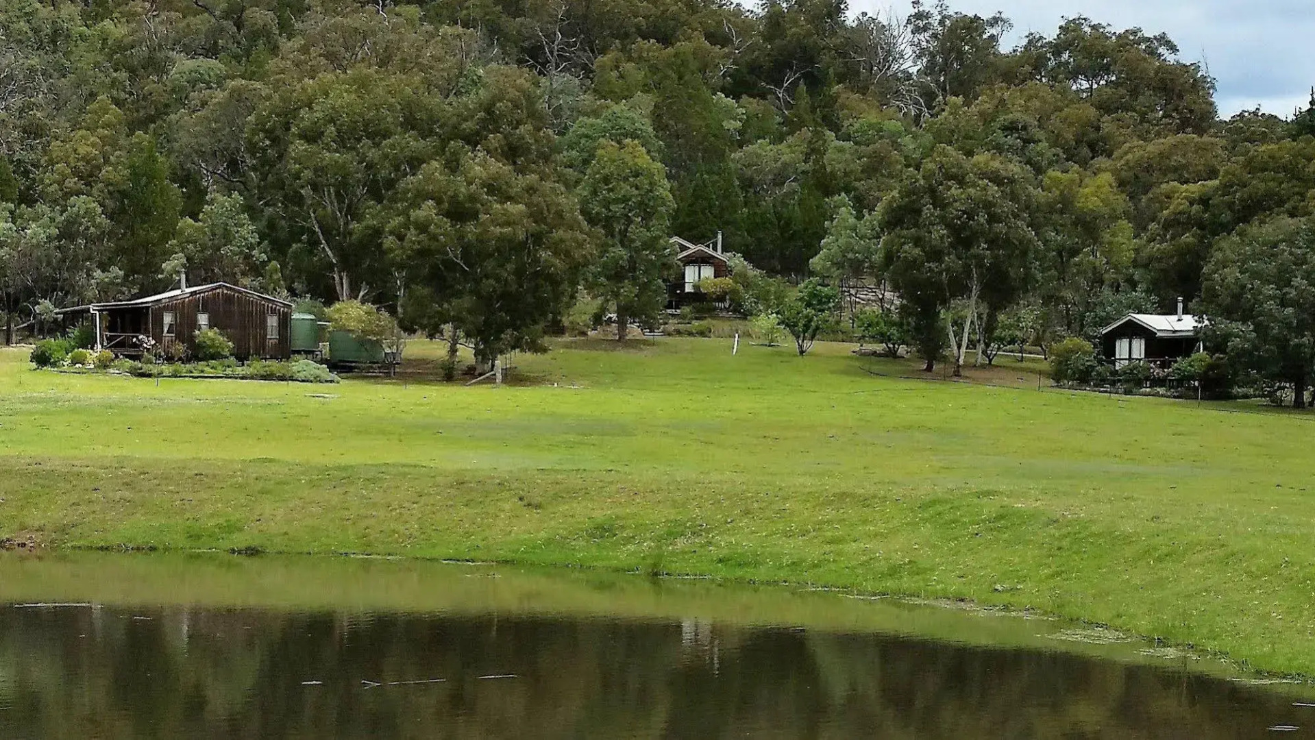 Wisteria Cottage and Cabins
