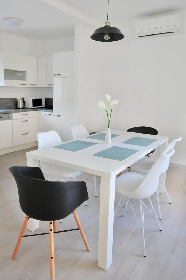 Bacan Family Apartments