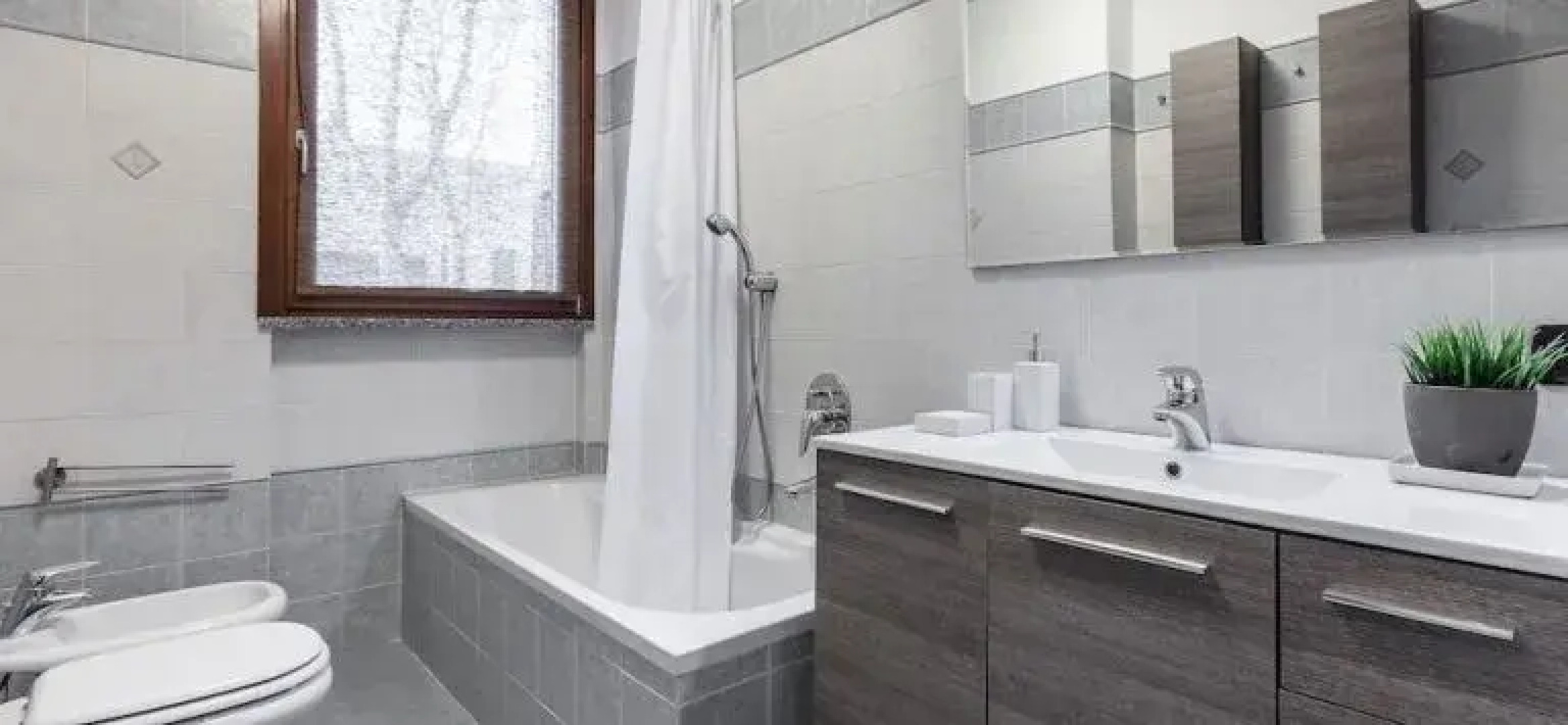 Suitelowcost - Limbiate