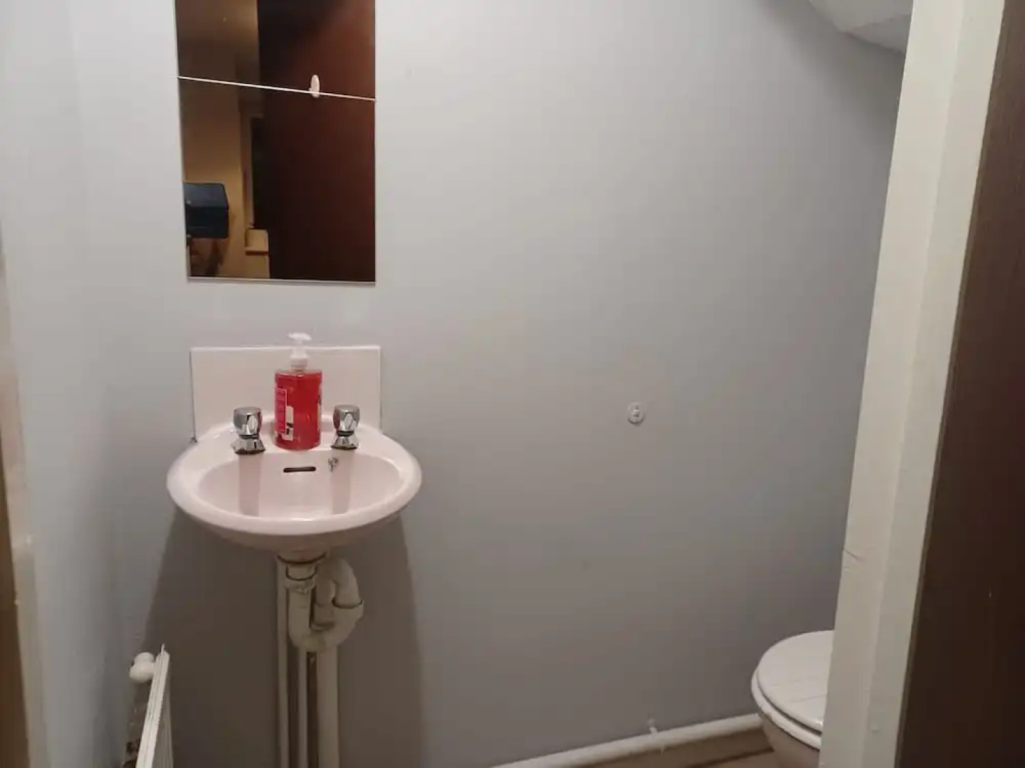 Huku Kwetu - Fieldfare Green