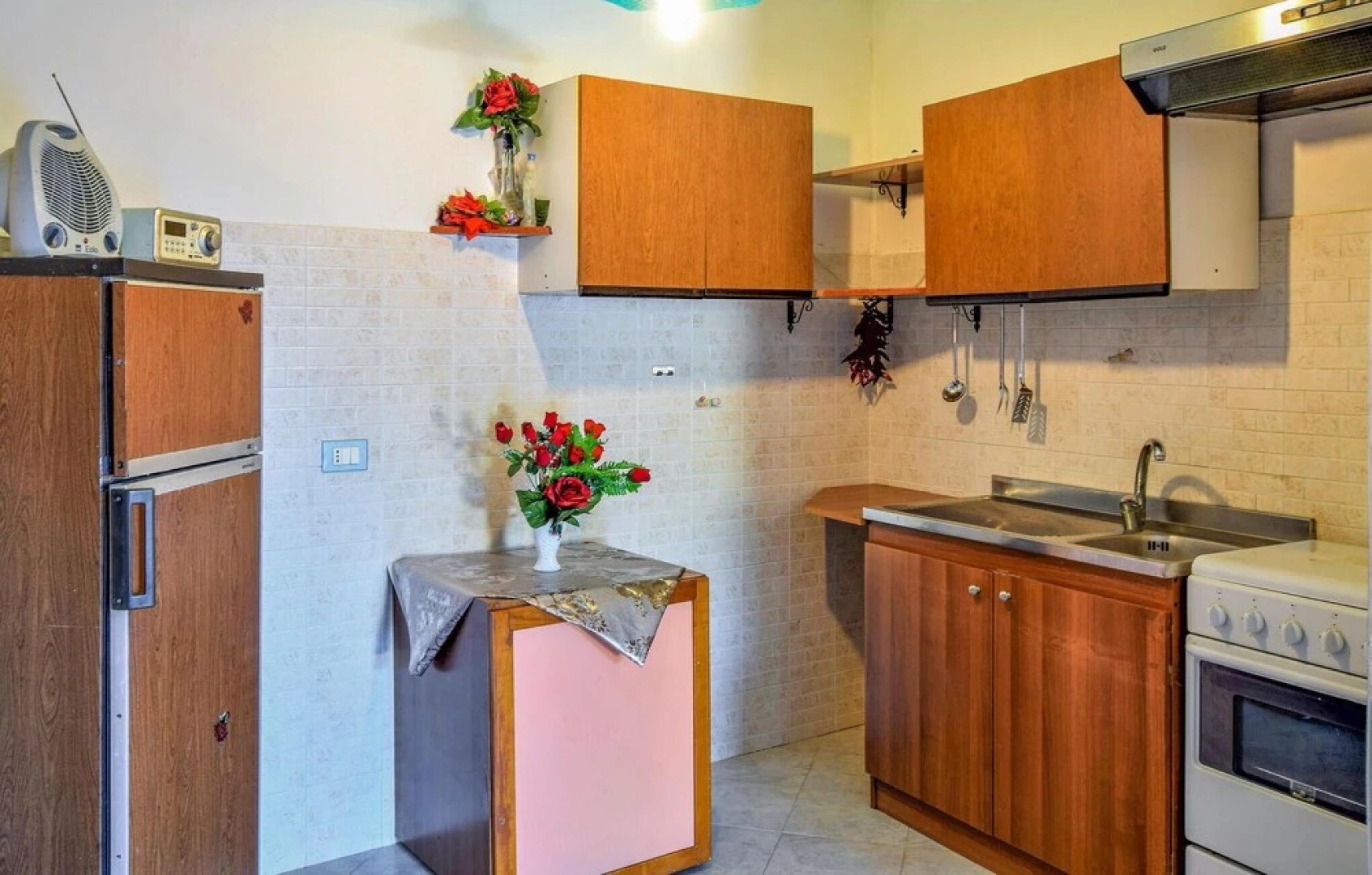 Beautiful Apartment in Stalettì With 1 Bedrooms