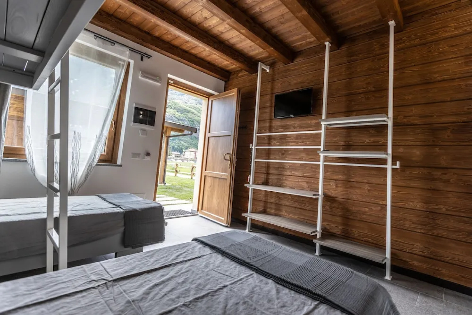 Area sosta attrezzata Miglio608