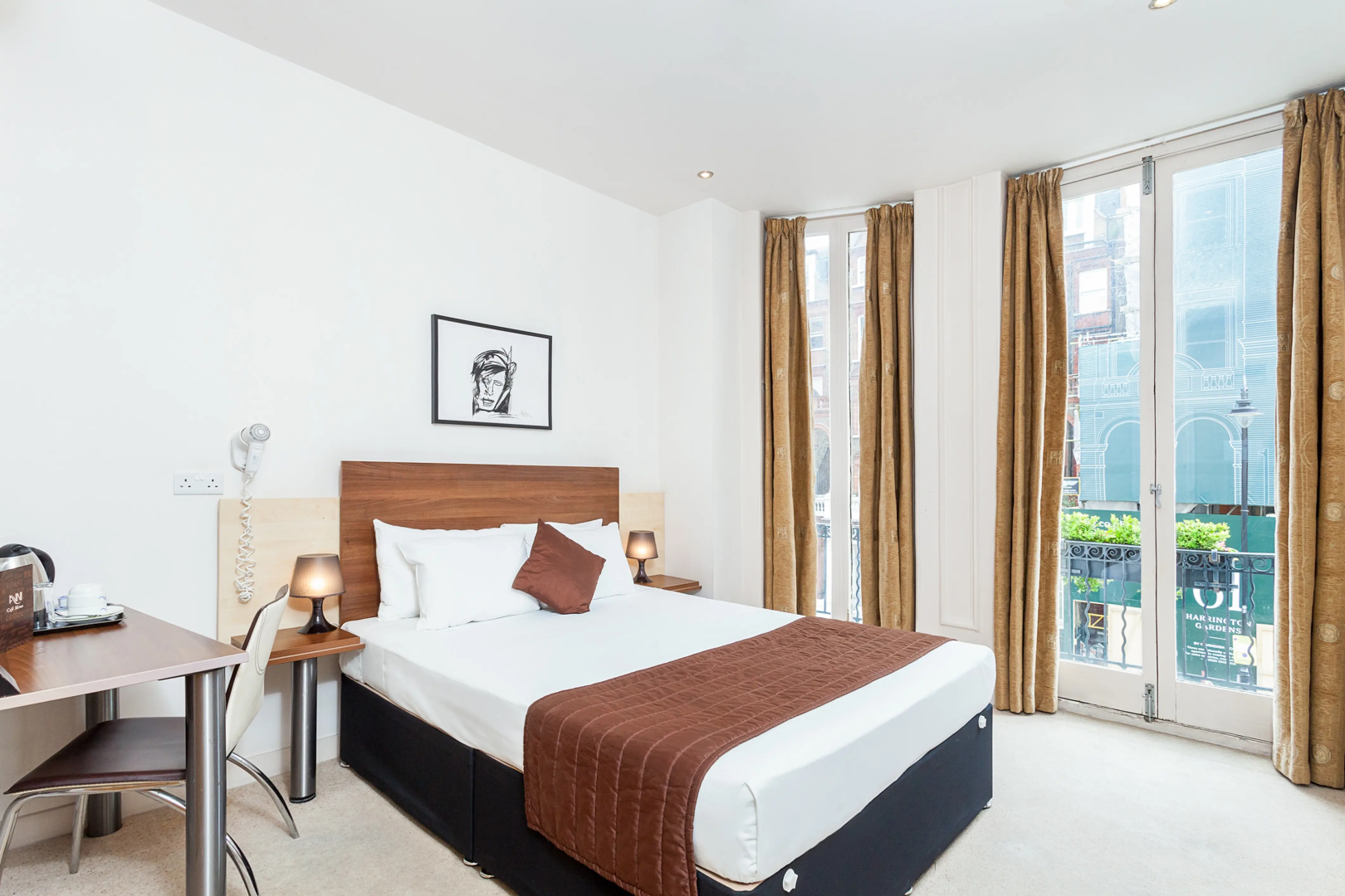 Avni Kensington Hotel